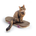 Bild in Galerie-Betrachter laden, Kratzbrett für Katzen im Skateboard-Design aus stabiler, dicker Wellpappe – ideal zum Krallen schärfen und Spielen.
