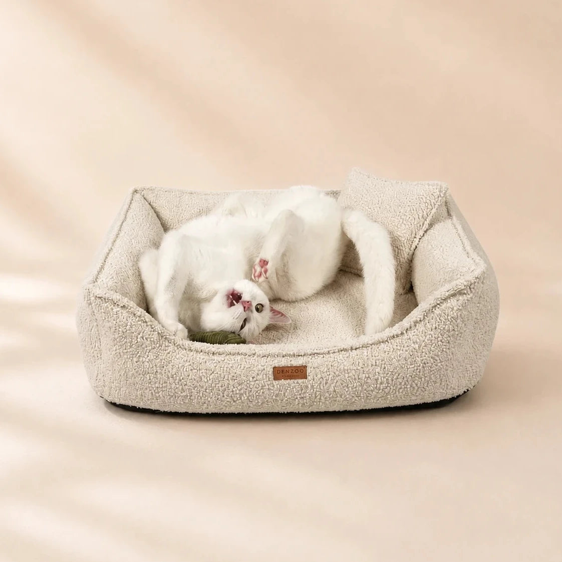 Orthopädisches Katzenbett „ BOUCLÉ“ – weich, formstabil & hochwertig