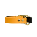 GULA Hundehalsband in Orange, Biothane mit Messingdetails, Seitenansicht