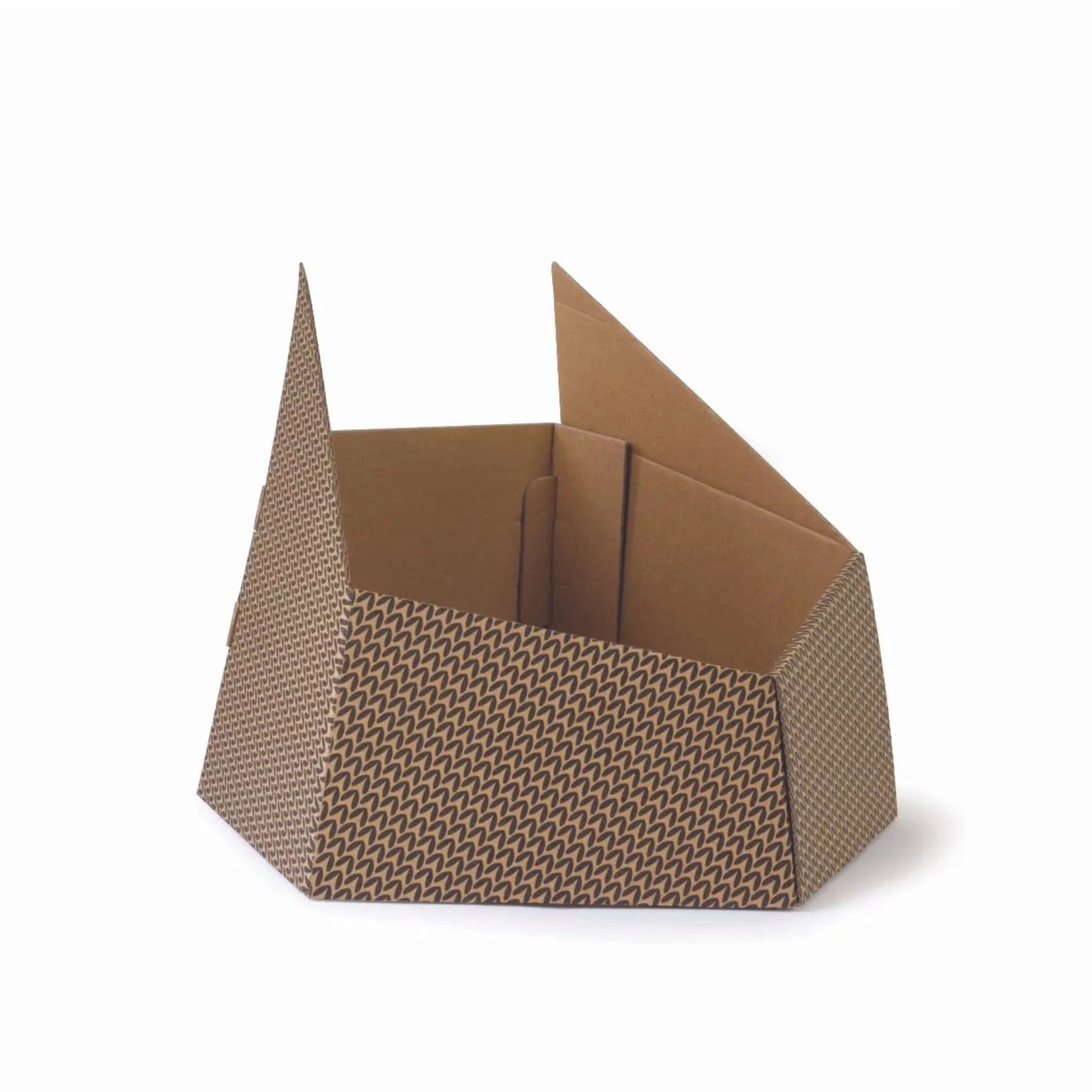 Katzenkorb aus recycelbarem Karton – Design mit abgeschrägten Seiten für Komfort und Geborgenheit.