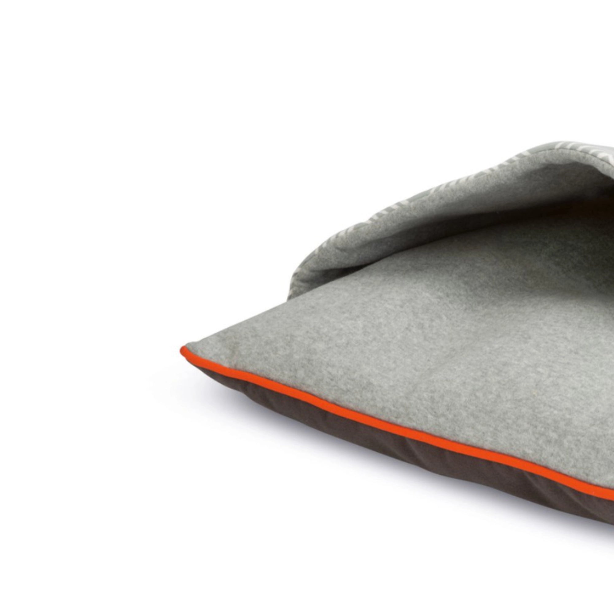 Gemütlicher Katzenschlafsack – weiche, gepolsterte Liegefläche in Grau.