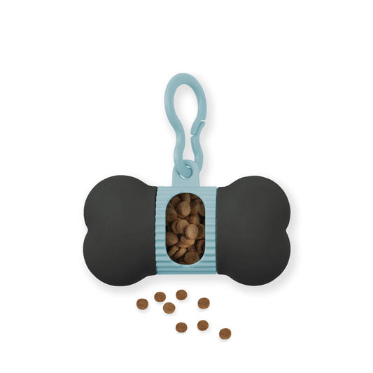 Lekkerlibeutel aus recyceltem Plastik in blau – kompakt, nachhaltig & mit Karabiner. Geöffnet und mit Futter 