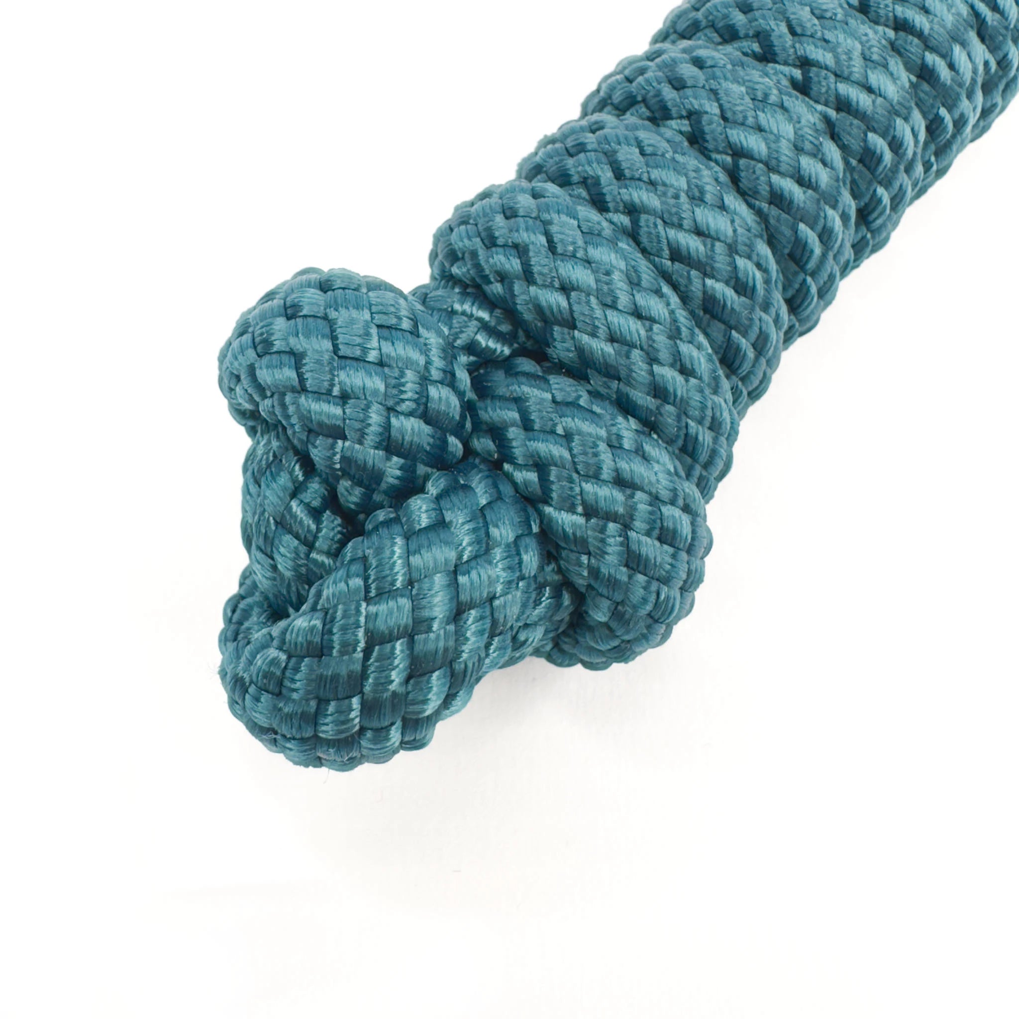 Detailansicht des stabilen Segeltaus Made in Germany